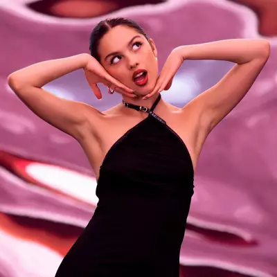 Olivia Rodrigo campaign visual for Idole Power
