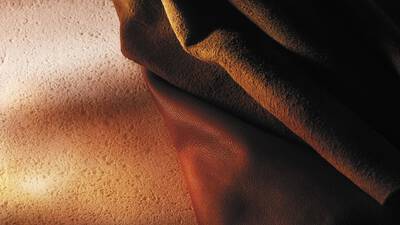 A WARM IMPERIAL SANDALWOOD