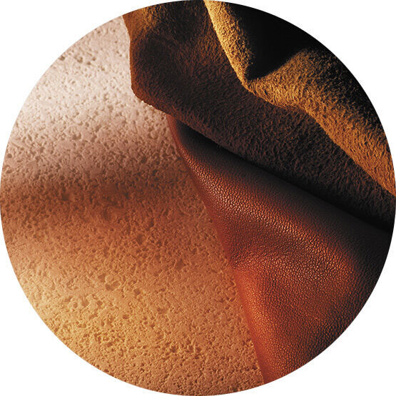 A WARM IMPERIAL SANDALWOOD