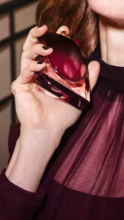 Fragrance illustration with La Vie Est Belle Very Cherry – Lancome